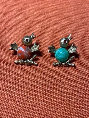 Sarah Coventry Gold-Tone Bird Red and Turquoise Stones Tic Tac Toe Pins 1967